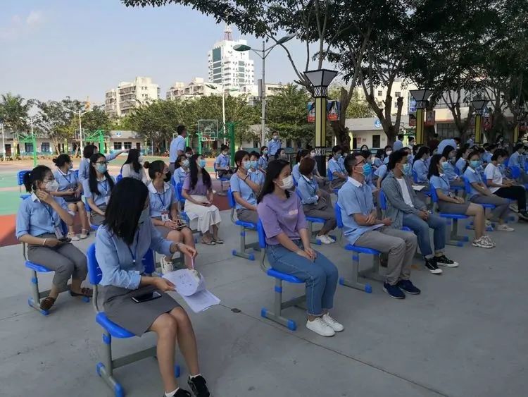 海口黄冈金盘高级中学开学防疫演练已开始！