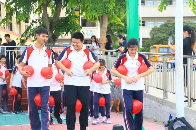 七月凤凰花开日，乃我金榜题名时——2020年海口黄冈金盘高级中学高考动员活动