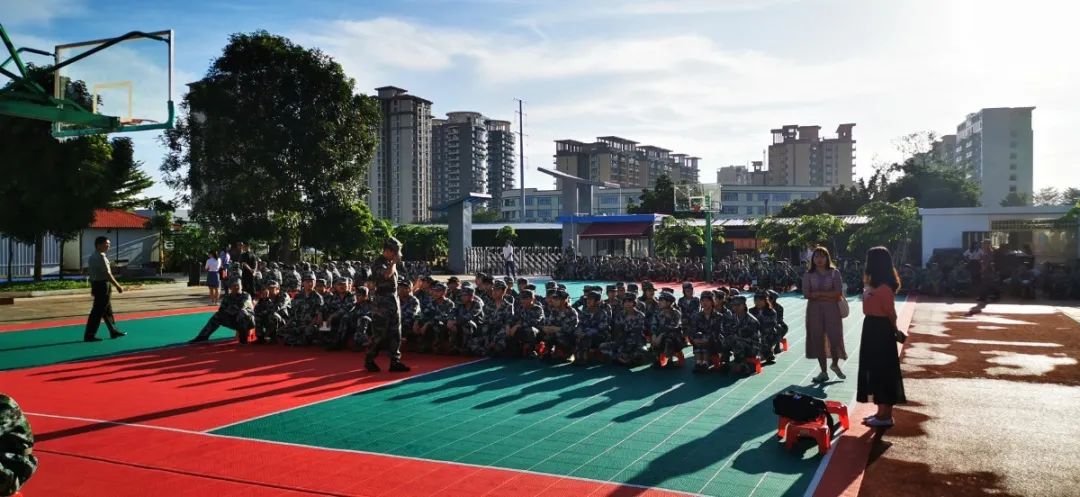 意气风发 展我新颜——海口黄冈金盘高级中学2020级新生开学典礼暨军训动员大会