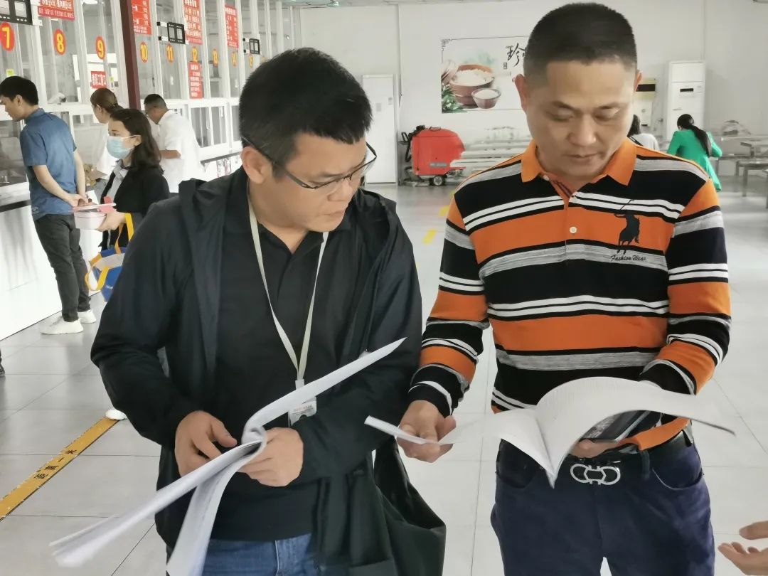 护航新学期——海口市市场监督管理局来我校开展学校食堂食品安全联合检查工作